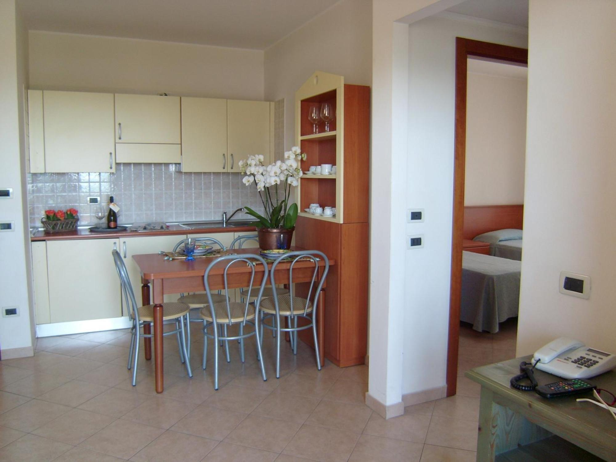 Residence Torre Del Mar Alba Adriatica Zimmer foto